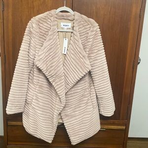 NWT BB Dakota Faux Fur Beige Jacket.